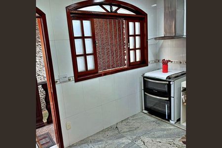 Casa para alugar com 4 quartos, 263m² em Trevo, Belo Horizonte