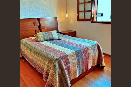 Casa para alugar com 4 quartos, 263m² em Trevo, Belo Horizonte