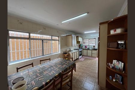 Casa à venda com 4 quartos, 400m² em Jardim da Saúde, São Paulo