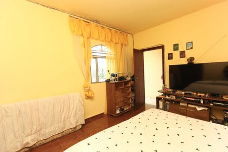 Casa à venda com 5 quartos, 180m² em Milionários, Belo Horizonte