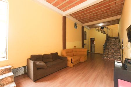 Casa à venda com 270m², 5 quartos e 1 vaga