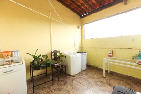 Casa à venda com 270m², 5 quartos e 1 vaga