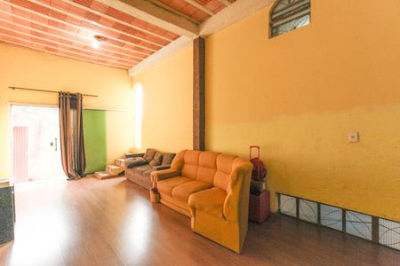 Casa à venda com 5 quartos, 180m² em Milionários, Belo Horizonte