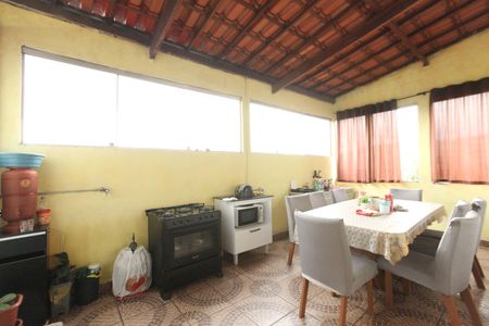 Casa à venda com 270m², 5 quartos e 1 vaga