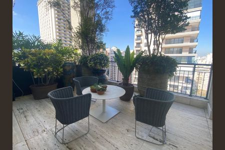 Apartamento à venda com 690m², 2 quartos e 7 vagas