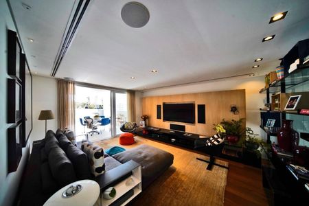 Apartamento à venda com 690m², 2 quartos e 7 vagas