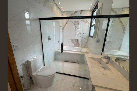 Casa à venda com 4 quartos, 350m² em Vale do Sereno, Nova Lima