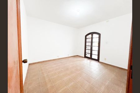Casa à venda com 112m², 3 quartos e 1 vagaQuarto