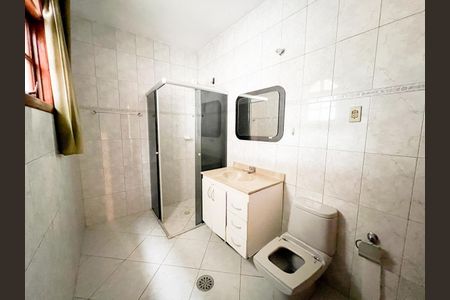 Casa à venda com 112m², 3 quartos e 1 vagaBanheiro