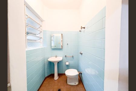 Casa à venda com 112m², 3 quartos e 1 vagaBanheiro