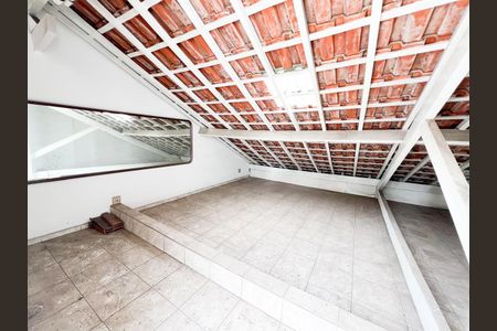 Casa à venda com 112m², 3 quartos e 1 vagaÁrea externa