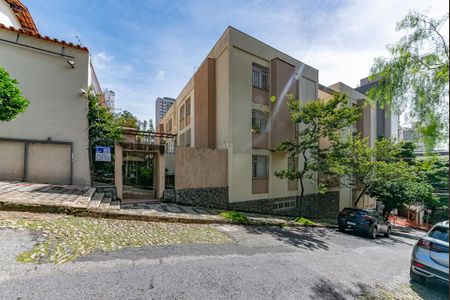 Apartamento para alugar com 120m², 3 quartos e 1 vagaPlaca instalada em07/03/2026 com o código LKHE-19