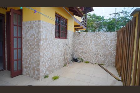 Casa de condomínio à venda com 131m², 3 quartos e 1 vaga Casa de condomínio à venda com 131m², 3 quartos e 1 vagaPátio e fachada fundos