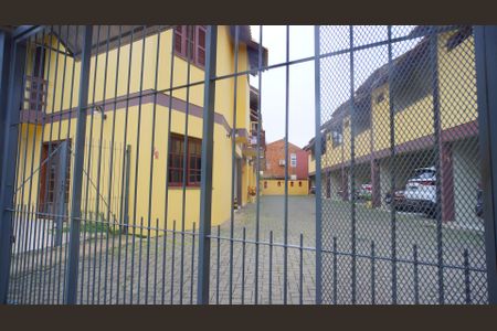 Casa de condomínio à venda com 131m², 3 quartos e 1 vaga Casa de condomínio à venda com 131m², 3 quartos e 1 vagaFachada