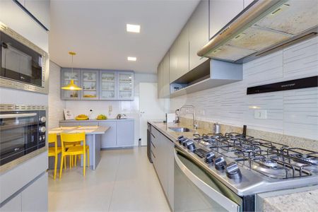 Apartamento à venda com 176m², 4 quartos e 2 vagas