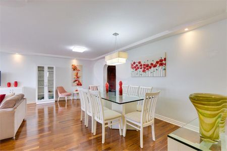 Apartamento à venda com 176m², 4 quartos e 2 vagas