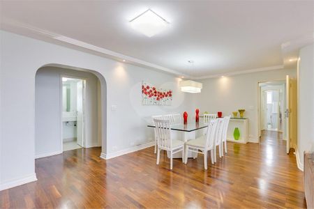 Apartamento à venda com 176m², 4 quartos e 2 vagas