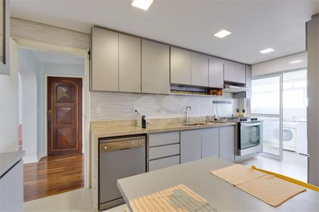 Apartamento à venda com 176m², 4 quartos e 2 vagas