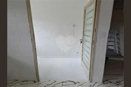 Apartamento à venda com 2 quartos, 52m² em Vila Clarice, Santo André