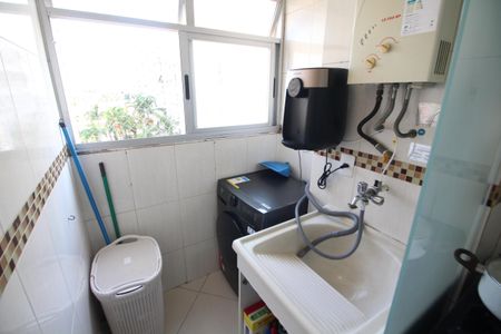 Apartamento à venda com 60m², 2 quartos e 1 vagaÁrea de Serviço