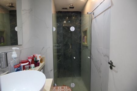 Apartamento à venda com 60m², 2 quartos e 1 vagaBanheiro 