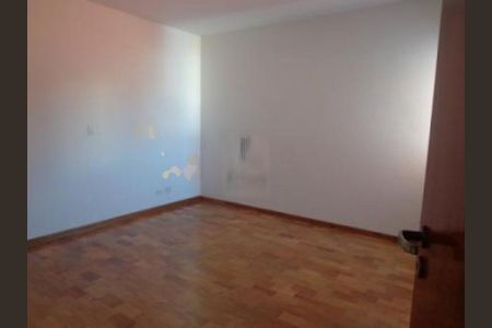 Casa à venda com 4 quartos, 180m² em Vila Sonia, São Paulo