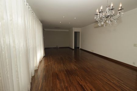 Apartamento para alugar com 142m², 3 quartos e 2 vagasSala