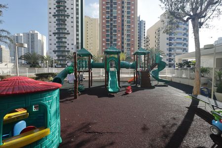 Apartamento para alugar com 142m², 3 quartos e 2 vagasÁrea comum - Playground