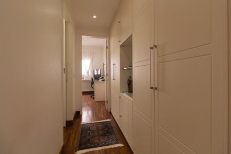 Corredor de apartamento para alugar com 3 quartos, 142m² em Ipiranga, São Paulo