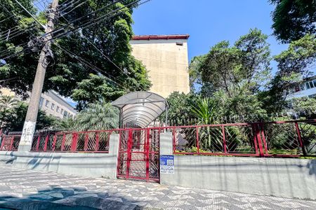 Apartamento para alugar com 77m², 2 quartos e 1 vaga Apartamento para alugar com 77m², 2 quartos e 1 vagaFachada