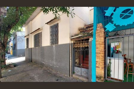 Casa à venda com 100m², 2 quartos e 1 vagaFachada