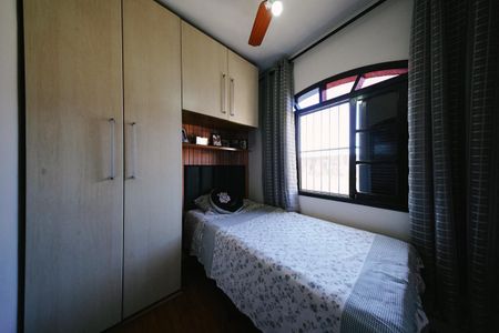 Quarto 2 de casa à venda com 3 quartos, 177m² em Jardim Brasilia, São Paulo