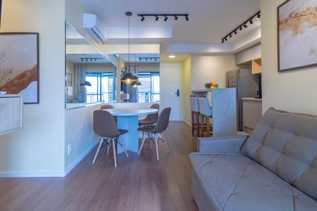 Sala de apartamento para alugar com 2 quartos, 60m² em Planalto Paulista, São Paulo