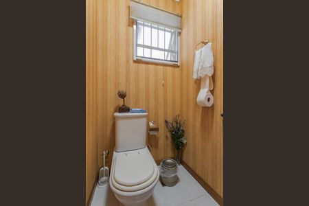 Casa de condomínio à venda com 260m², 3 quartos e 3 vagasLavabo