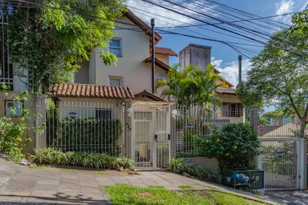 Casa de condomínio à venda com 260m², 3 quartos e 3 vagasFachada