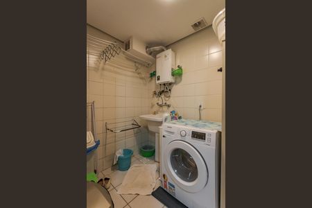 Casa de condomínio à venda com 260m², 3 quartos e 3 vagasCozinha e Área de Serviço