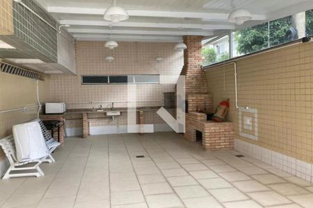 Apartamento à venda com 82m², 3 quartos e 2 vagas Apartamento à venda com 82m², 3 quartos e 2 vagasÁrea comum - Churrasqueira