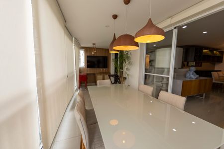 Apartamento para alugar com 164m², 3 quartos e 3 vagasVaranda