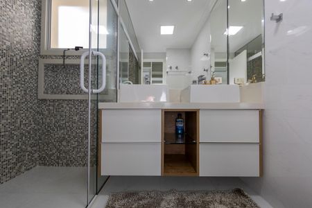 Apartamento para alugar com 164m², 3 quartos e 3 vagasBanheiro da Suite 3