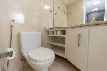 Apartamento para alugar com 164m², 3 quartos e 3 vagasBanheiro da Suite 1