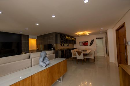 Apartamento para alugar com 164m², 3 quartos e 3 vagasSala