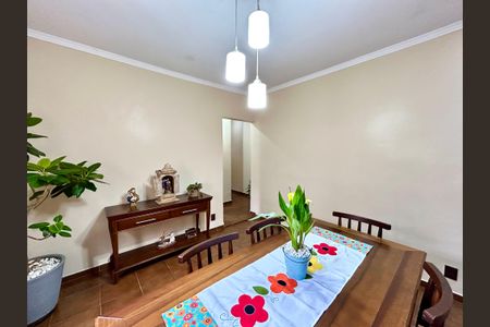 Casa à venda com 175m², 3 quartos e 2 vagas Casa à venda com 175m², 3 quartos e 2 vagasCopa