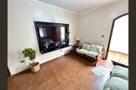 Casa à venda com 175m², 3 quartos e 2 vagas Casa à venda com 175m², 3 quartos e 2 vagasSala