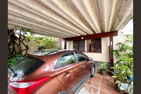 Casa à venda com 175m², 3 quartos e 2 vagas Casa à venda com 175m², 3 quartos e 2 vagasGaragem