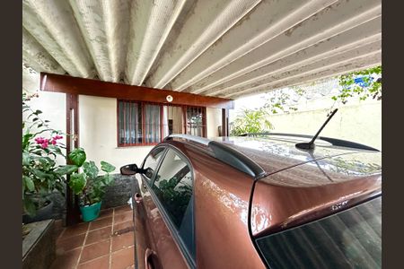 Casa à venda com 175m², 3 quartos e 2 vagas Casa à venda com 175m², 3 quartos e 2 vagasGaragem