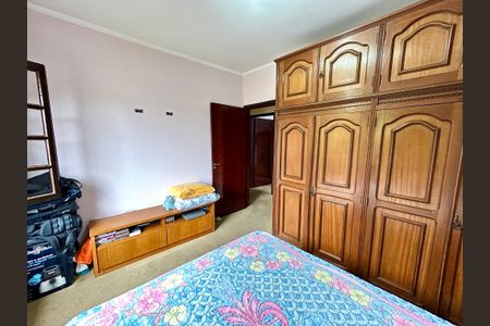 Casa à venda com 175m², 3 quartos e 2 vagas Casa à venda com 175m², 3 quartos e 2 vagasQuarto 2