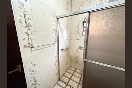 Casa à venda com 175m², 3 quartos e 2 vagas Casa à venda com 175m², 3 quartos e 2 vagasBanheiro