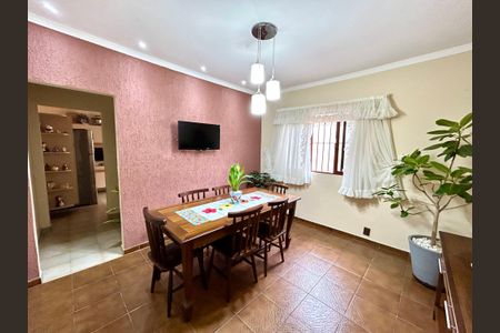 Casa à venda com 175m², 3 quartos e 2 vagas Casa à venda com 175m², 3 quartos e 2 vagasCopa