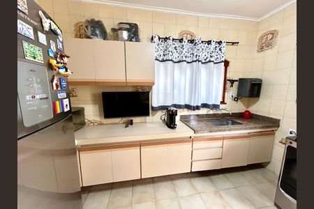 Casa à venda com 175m², 3 quartos e 2 vagas Casa à venda com 175m², 3 quartos e 2 vagasCozinha