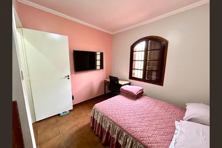 Casa à venda com 175m², 3 quartos e 2 vagas Casa à venda com 175m², 3 quartos e 2 vagasQuarto 1